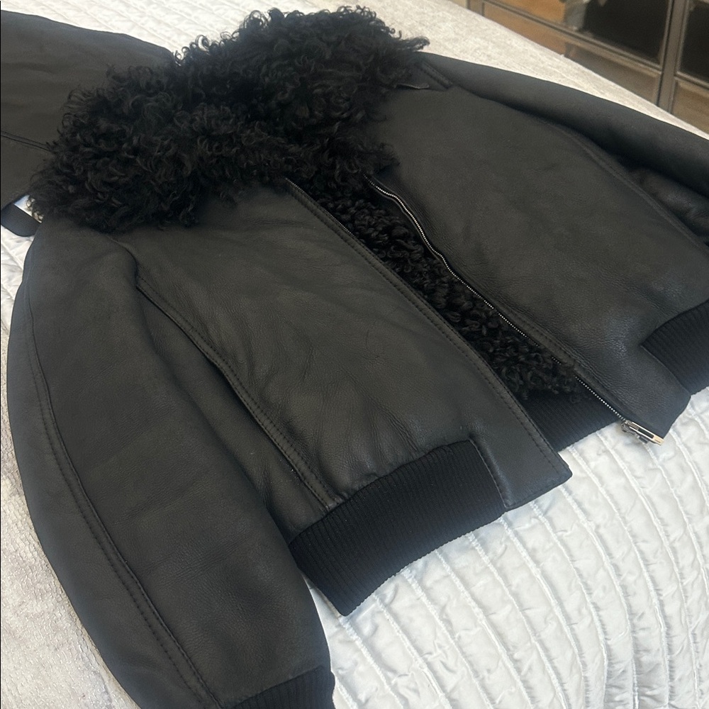 GUCCI LEATHER and SHEARLING BOMBER JACKET - Picture 9 of 11